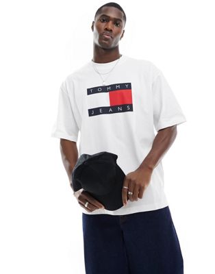 Tommy Jeans skate flag t-shirt in white Tommy Jeans