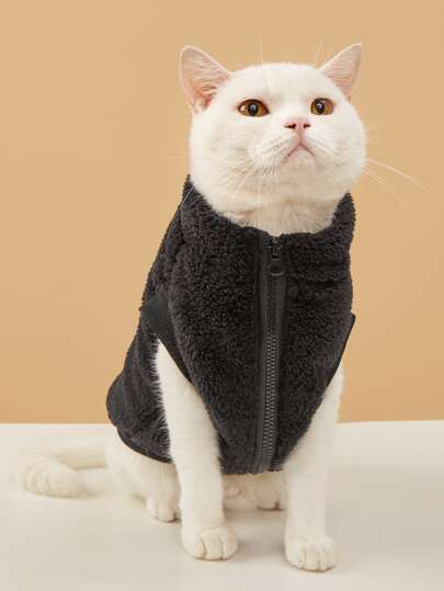 Сплошная плюшевая куртка для домашних животных SHEIN