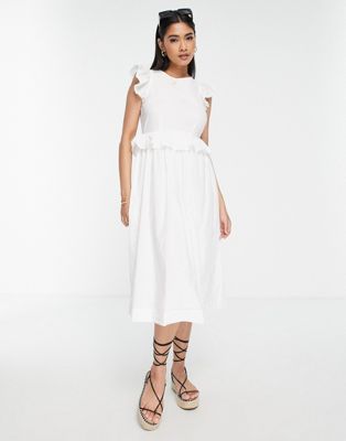  Среднее платье Vero Moda с открытой завязкой на спине и рюшами в белом цвете VERO MODA