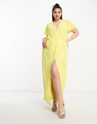 Лимонно-желтое шифоновое платье макси с запахом спереди и развевающимися рукавами TFNC Plus Bridesmaid TFNC
