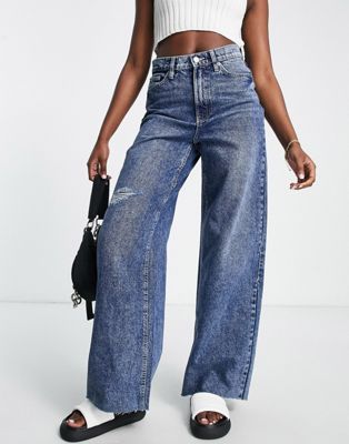 Широкие джинсы Calvin Klein Jeans с высокой посадкой и необработанным краем средней степени потертости Calvin Klein Jeans