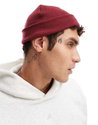 ASOS DESIGN mini fisherman ribbed beanie in burgundy ASOS DESIGN