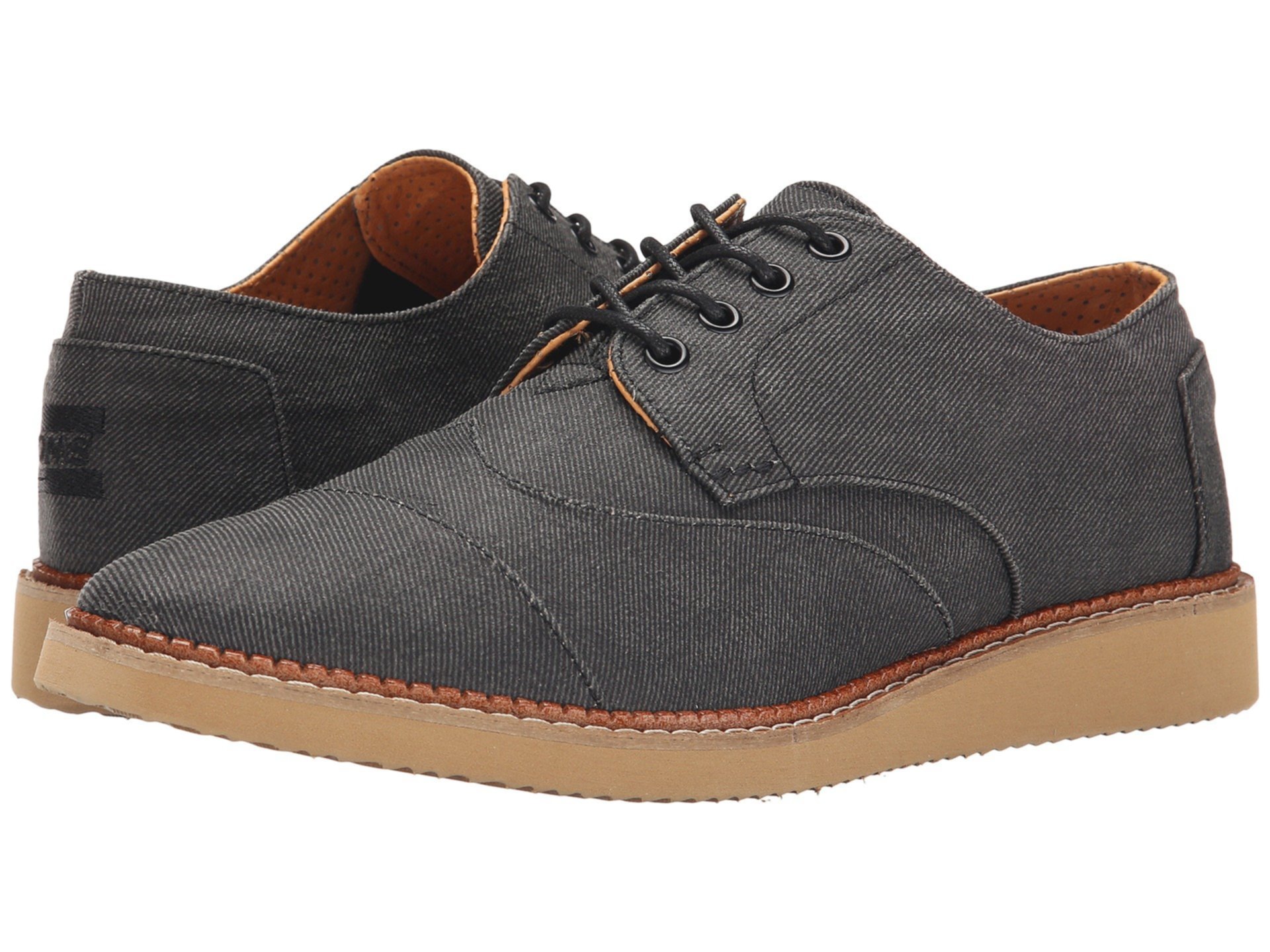 грубый башмак Toms