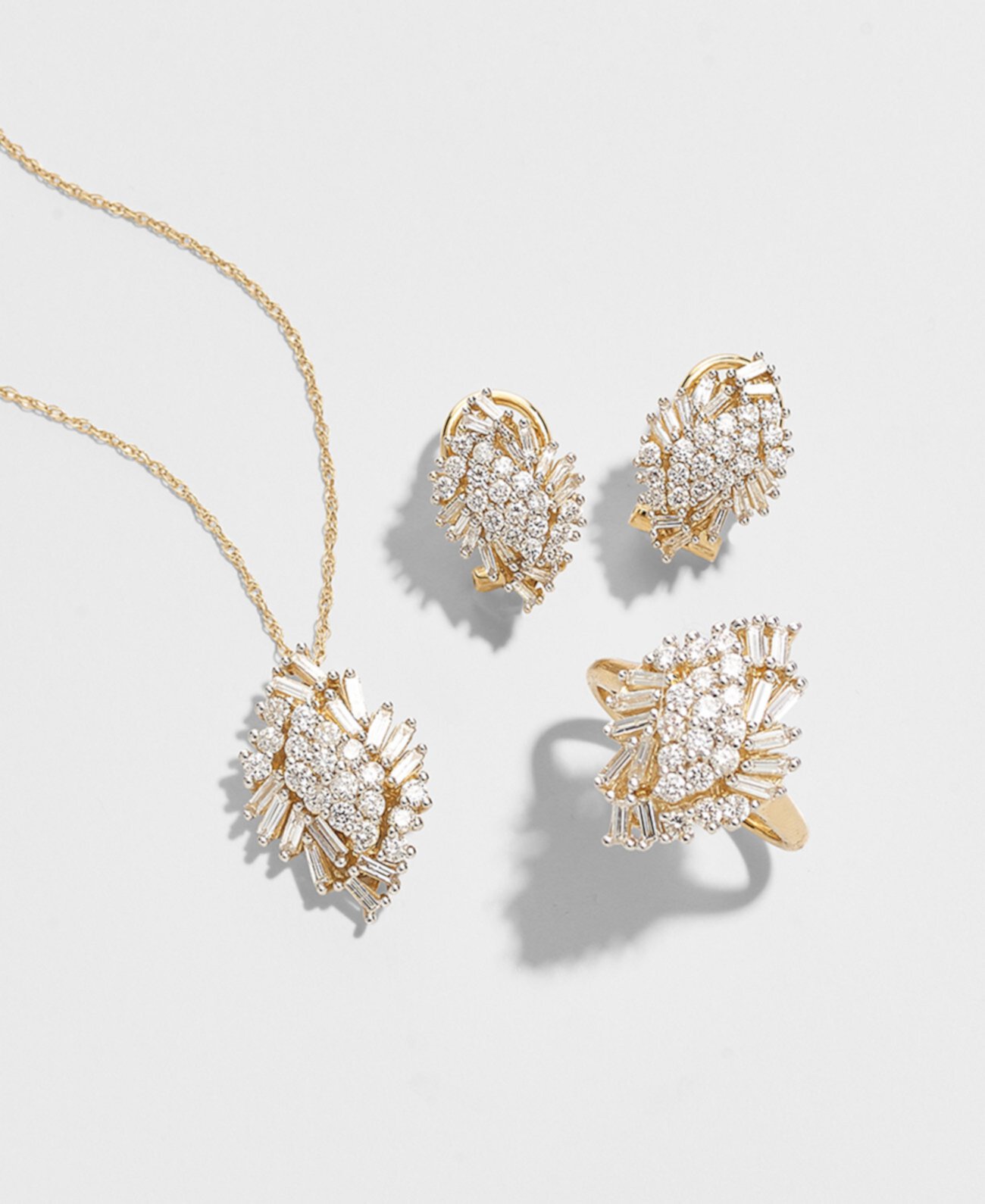 Ожерелье с бриллиантовым кластером (1 карат. Вес.) Из 14-каратного золота, созданное для Macy's Wrapped in Love