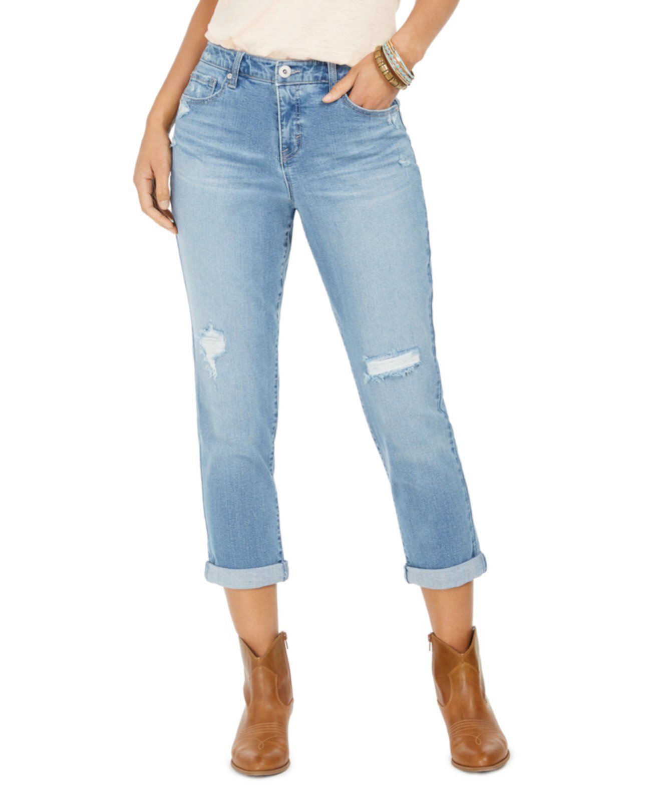 Соблазнительные рваные джинсы Girlfriend, созданные для Macy's Style & Co