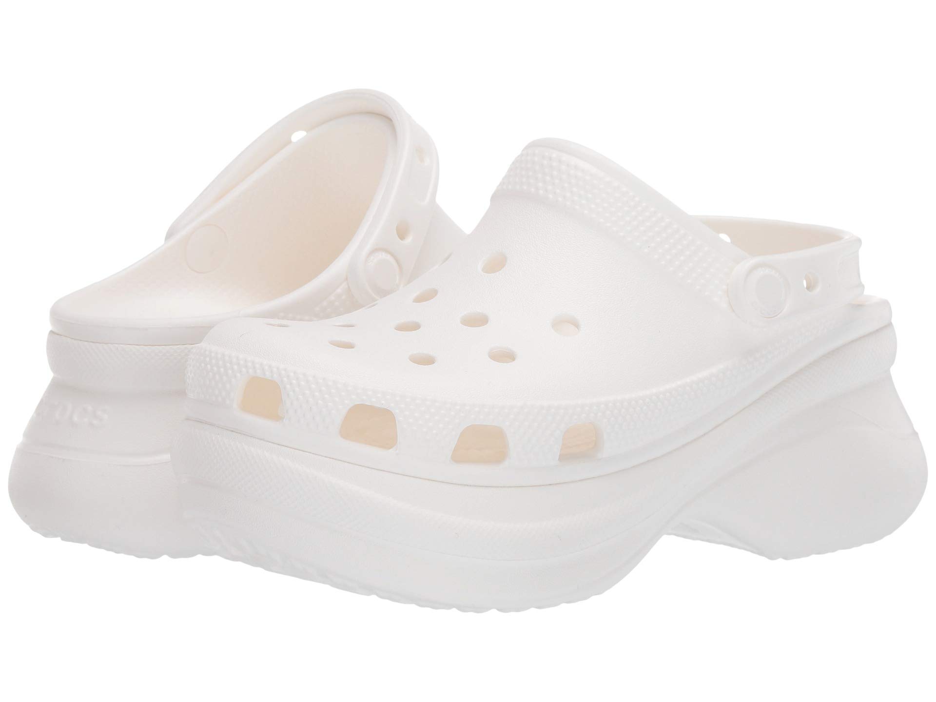 Кроссовки Crocs Classic Bae Clog с контурной подошвой и весом 311 грамм Crocs