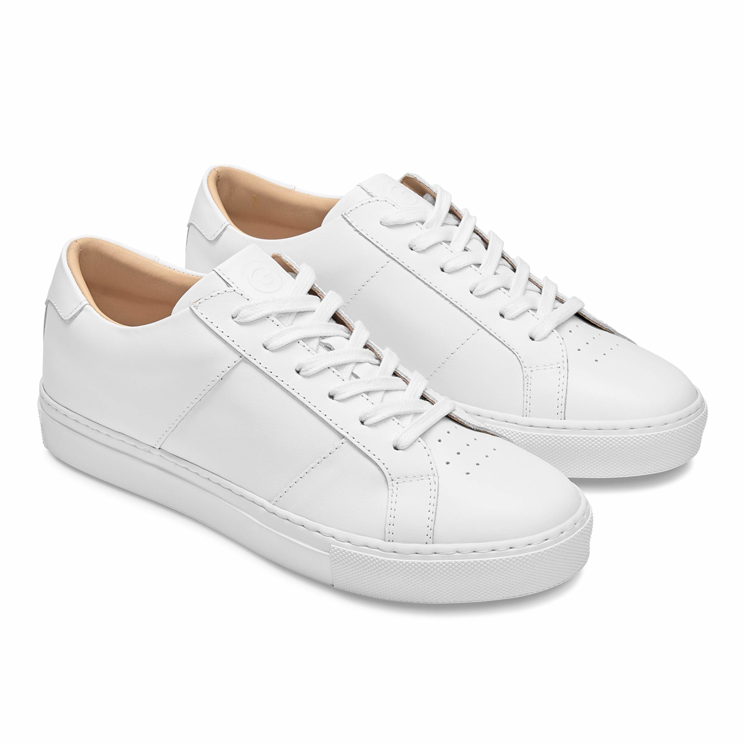 Are White Shoes In Style 2022