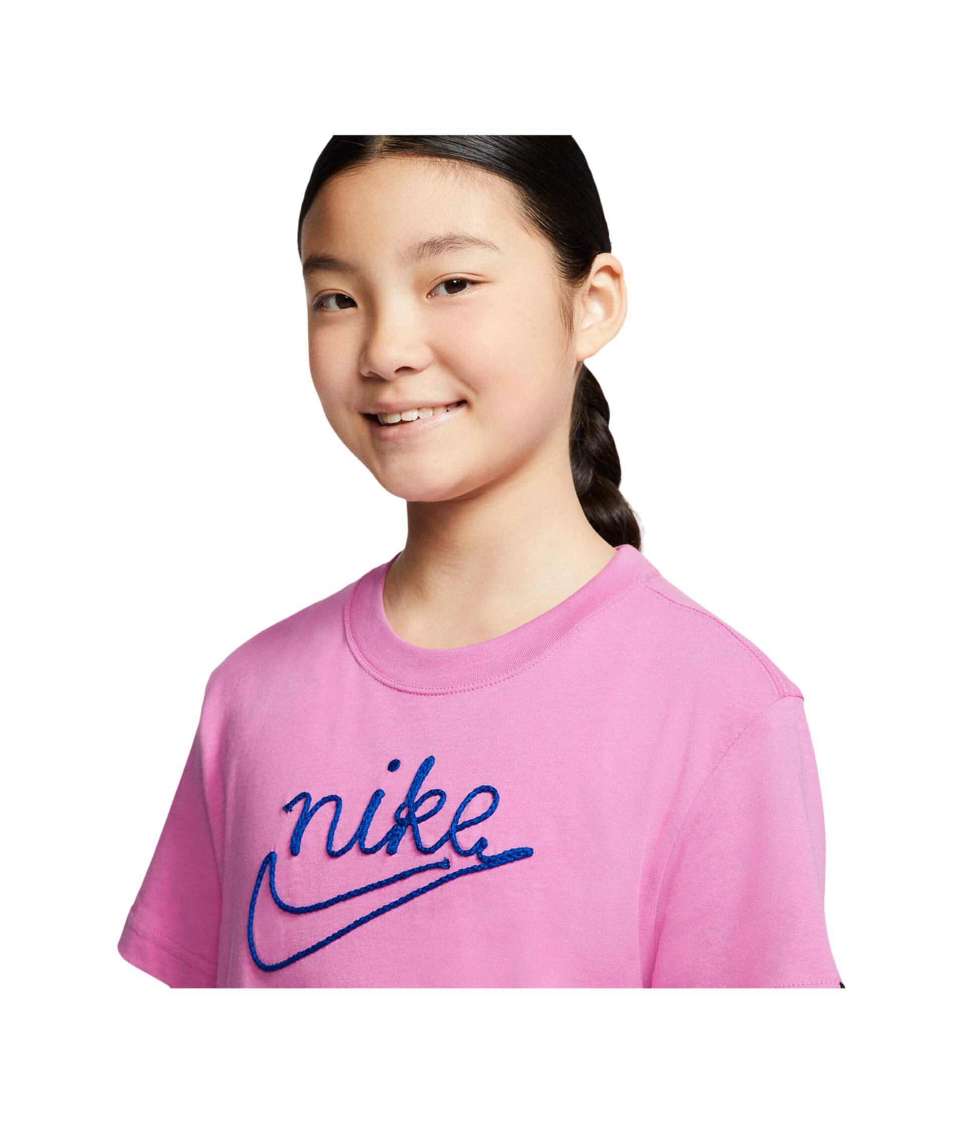 NSW Вышитая футболка бойфренда (Маленькие дети / Большие дети) Nike Kids