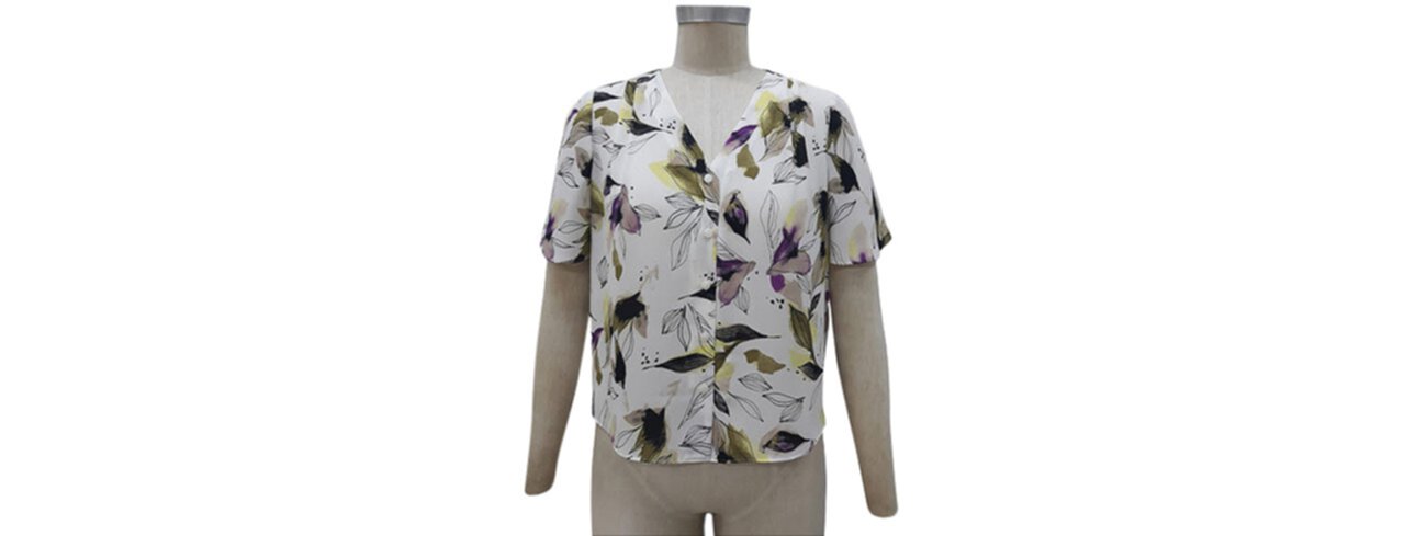 Рубашка с V-образным вырезом и принтом Petite, созданная для Macy's Alfani