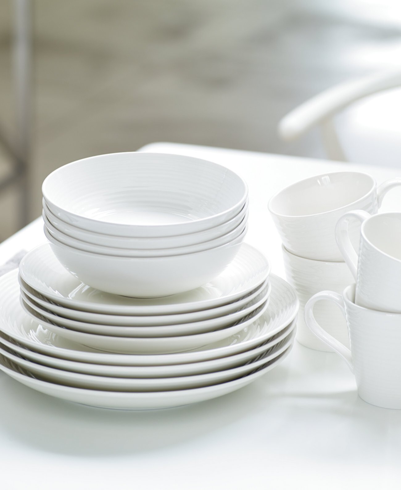 Набор столовой посуды Maze White из 4 предметов: тарелки и кружка, белый Royal Doulton