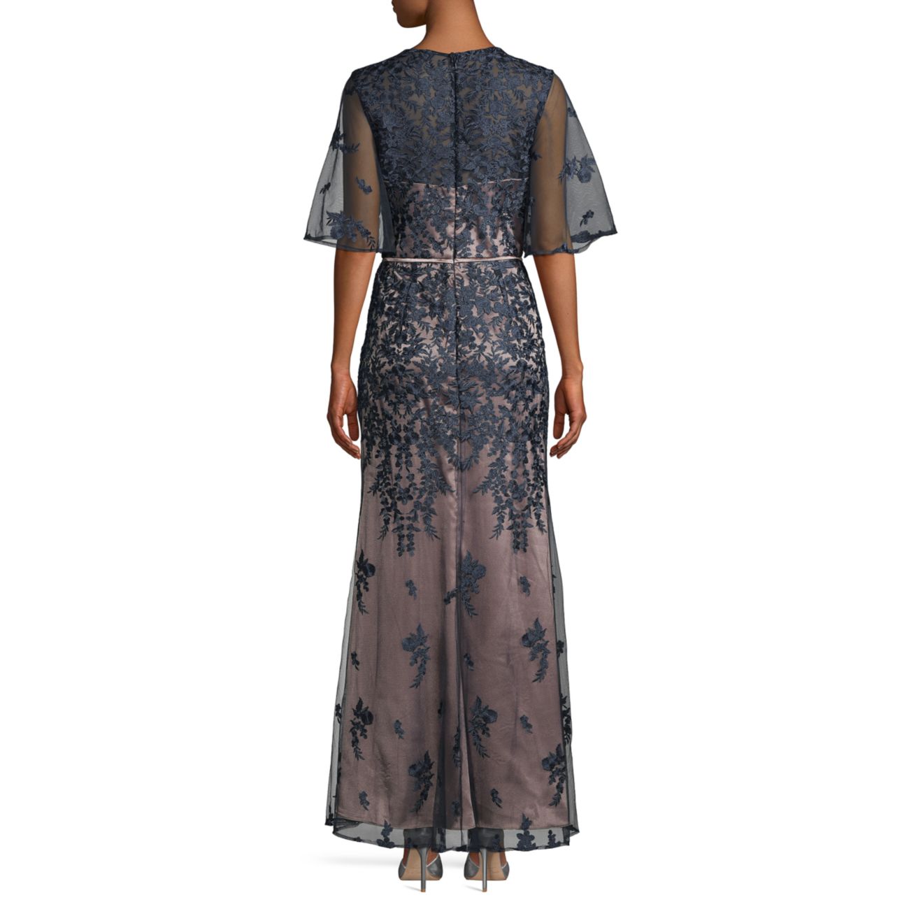 Вечернее платье с вышивкой на рукавах JS Collections