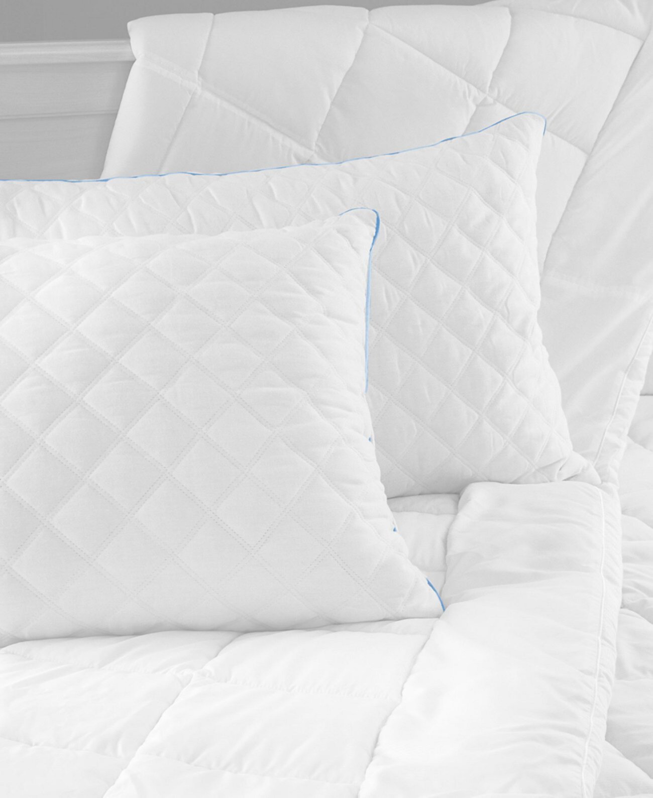 Гибридная подушка Jumbo для кровати с наполненными гелем кластерами пены с эффектом памяти и охлаждающими гелевыми шариками, 2 шт. В упаковке Charisma