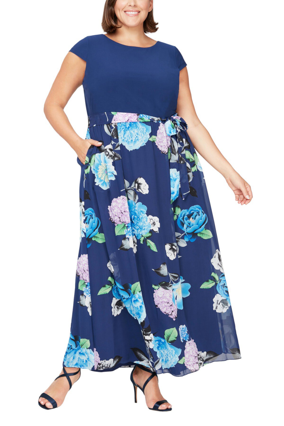 Макси-платье с цветочным принтом и короткими рукавами (большие размеры) SLNY