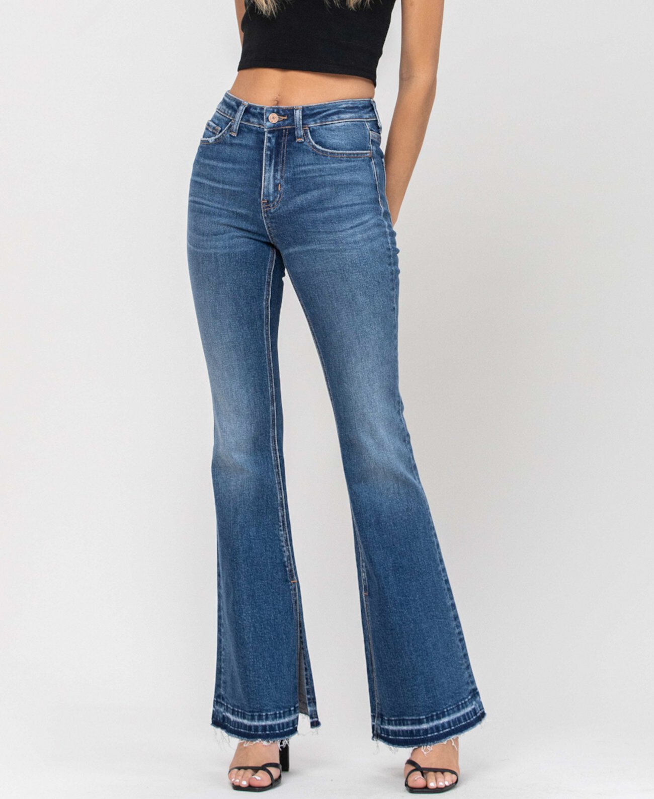 Женские расклешенные джинсы с высокой посадкой и внутренним разрезом VERVET