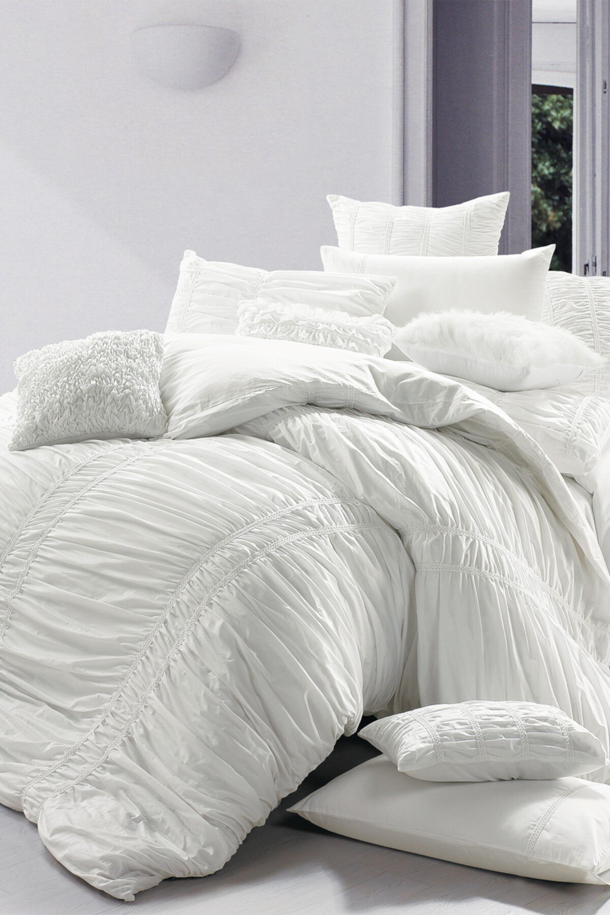 Комплект пухового одеяла King Belle с вышивкой - белый Melange Home