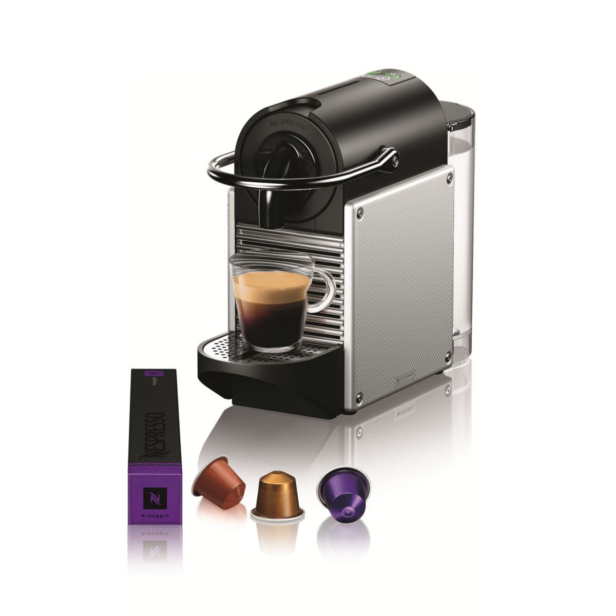 Эспрессо-машина Nespresso Pixie с вспенивателем молока Aerocinno от DeLonghi Nespresso