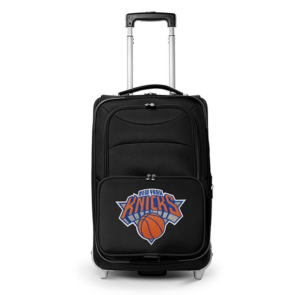 Чемодан Denco New York Knicks 20.5 дюймовый на колесах Denco