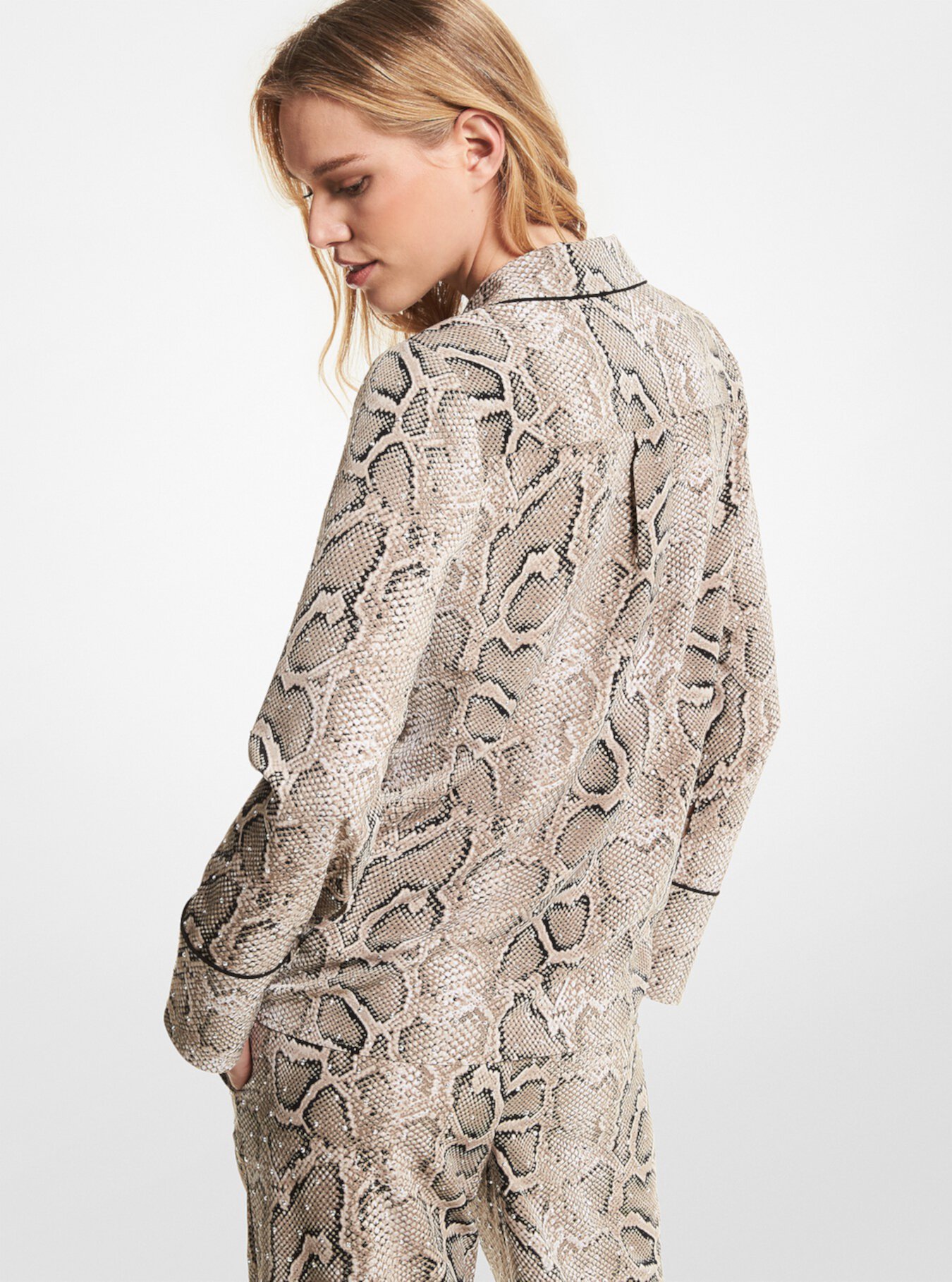 Пижамная рубашка из тисненого крепа со змеиным орнаментом Michael Kors
