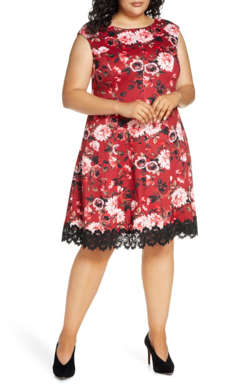Кружевное платье с цветочным рисунком и расклешенной кромкой Donna Ricco