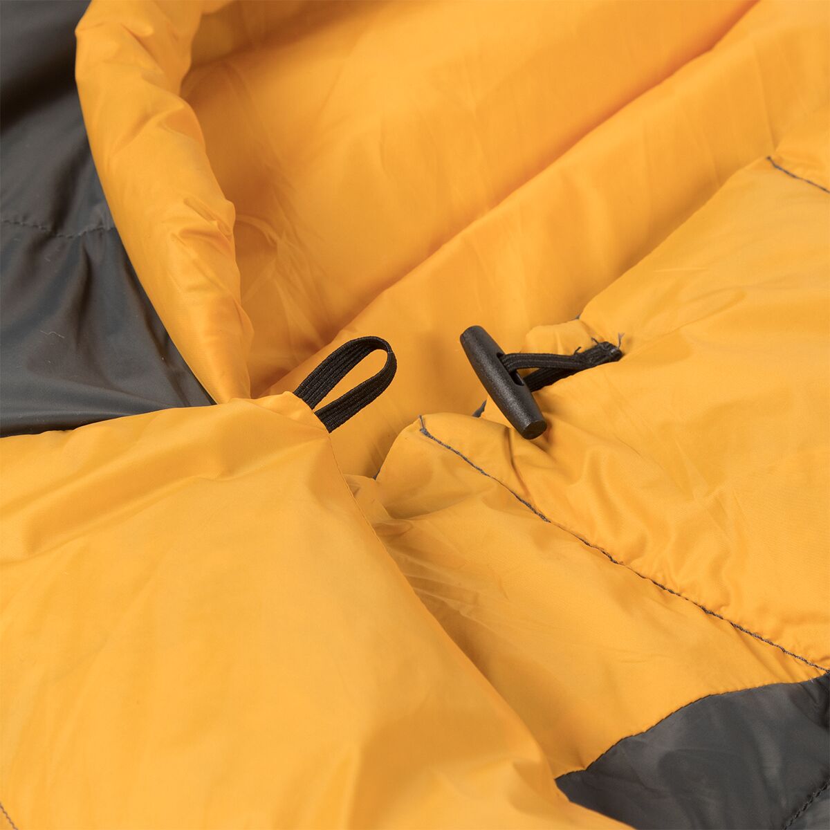 Кизил + спальный мешок: синтетика 40 градусов ALPS Mountaineering