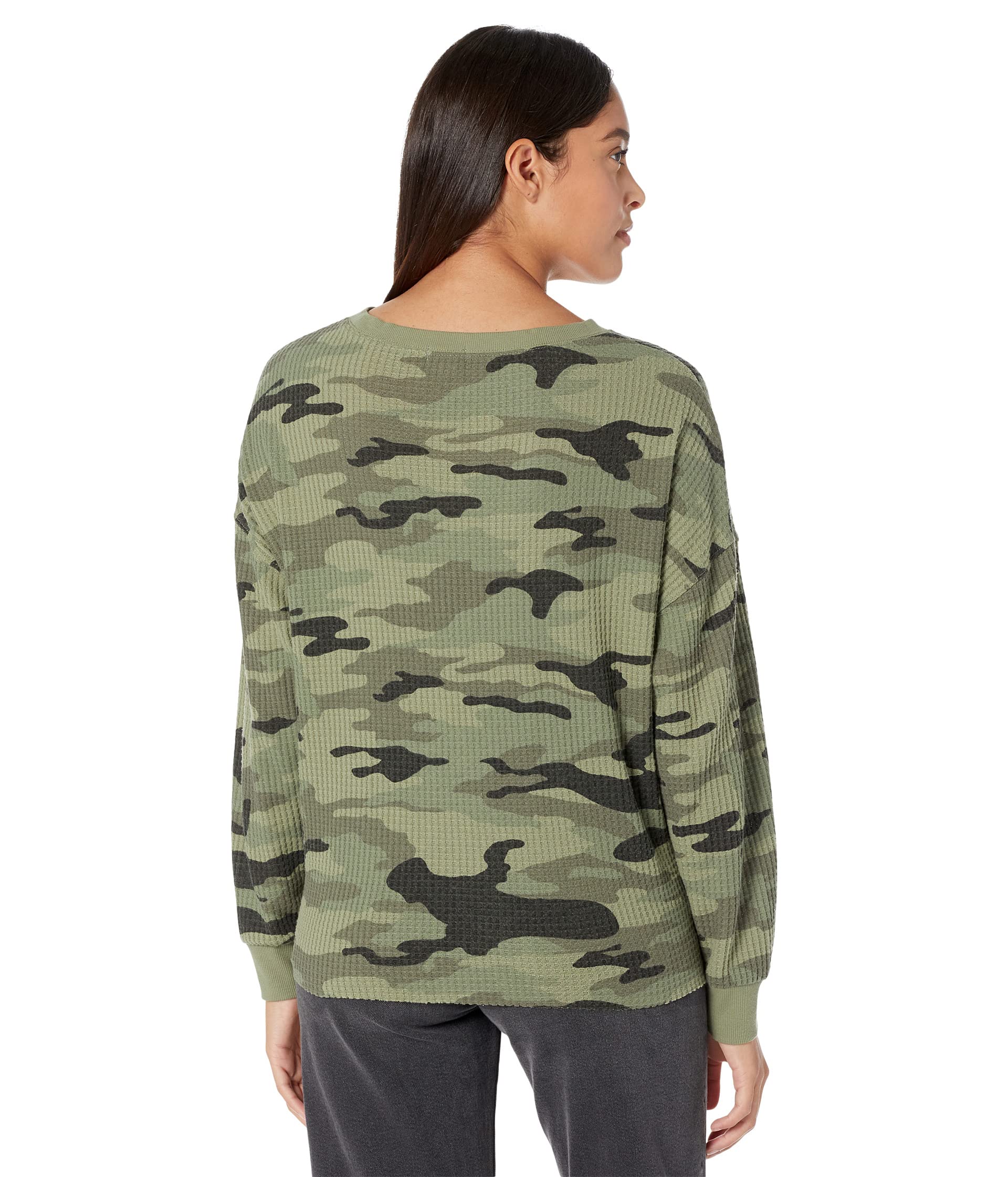 Футболка с длинным рукавом Hallie Camo Waffle Drop Shoulder от Dylan by True Grit, 60% хлопок, 40% полиэстер Dylan by True Grit