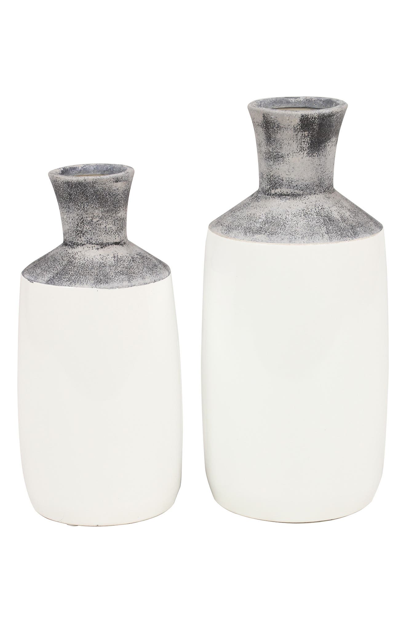 Белая керамическая ваза Coastal - набор из 2 шт. GINGER AND BIRCH STUDIO