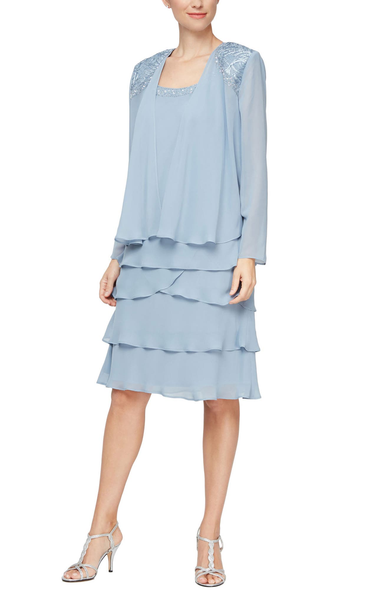 Жакет с вышивкой из бисера и многоуровневое платье, комплект из 2 предметов SLNY