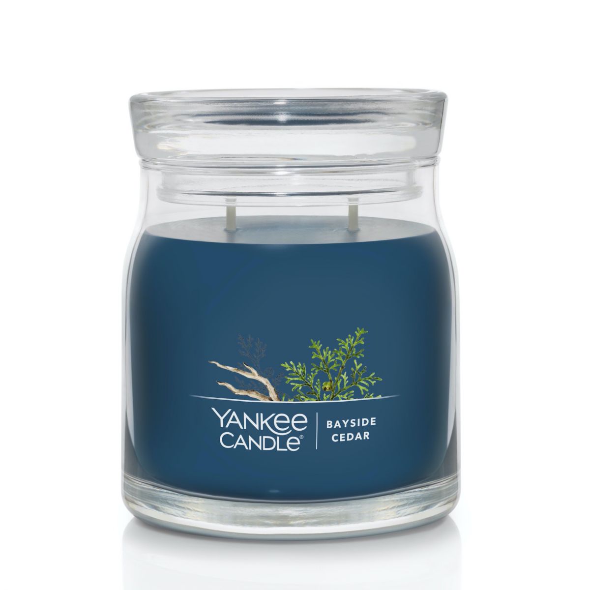 Средняя ароматическая свеча с кедром и бергамотом, 370 г, 2 фитиля Yankee Candle