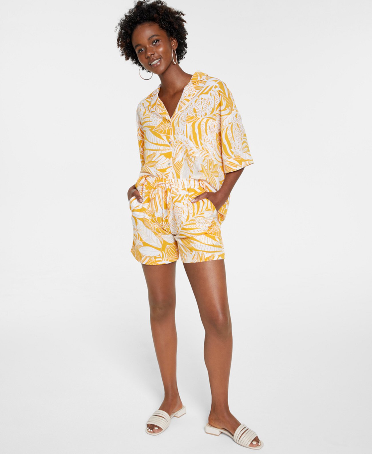 Женские шорты с тропическим принтом Lucy Paris