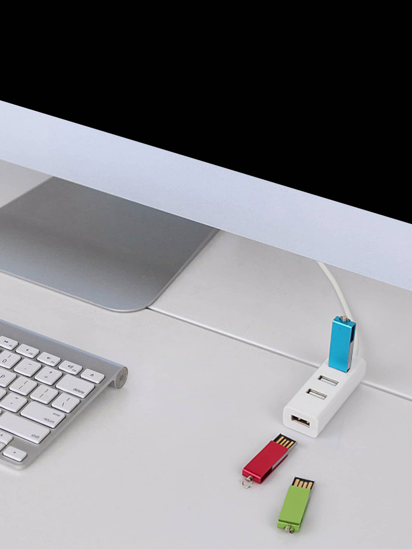 1шт Разветвитель USB-концентратора с 4 портами SHEIN