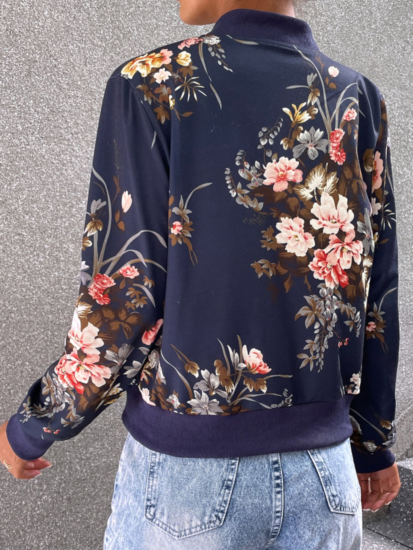 Куртка-бомбер с цветочным принтом на молнии SHEIN