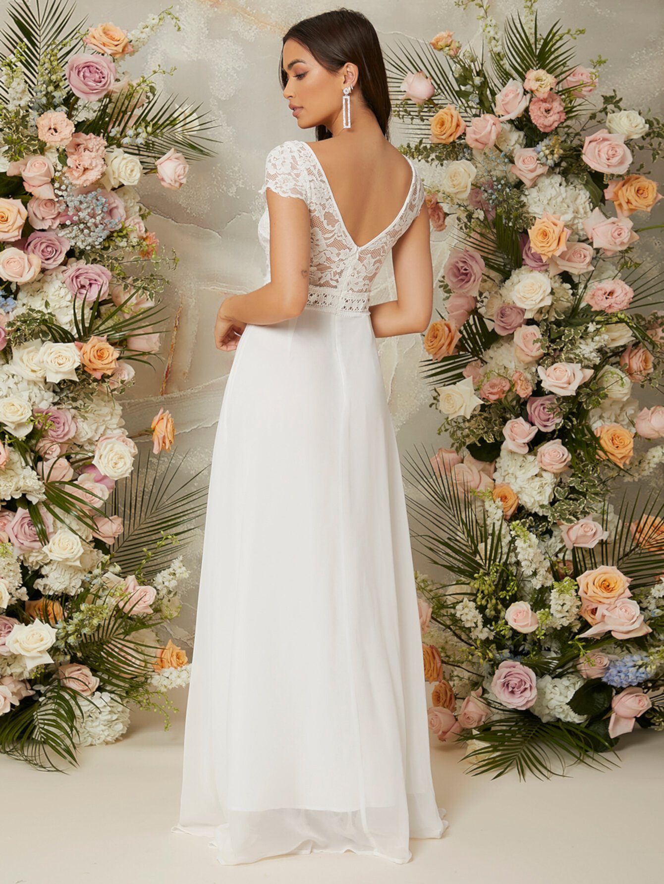 SHEIN размера плюс Свадебное платье с кружевной вставкой с v-образной спиной макси из шифона SHEIN