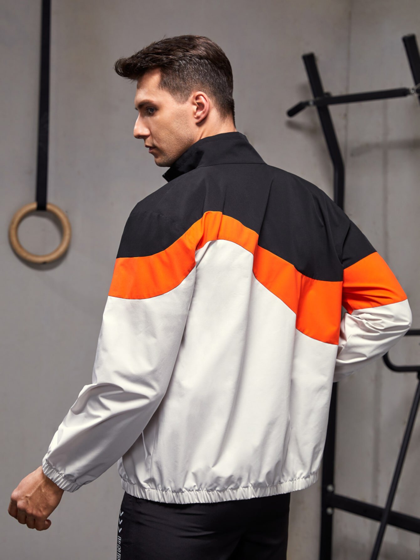 для мужчины Спортивная куртка с геометрическим принтом контрастный на молнии SHEIN