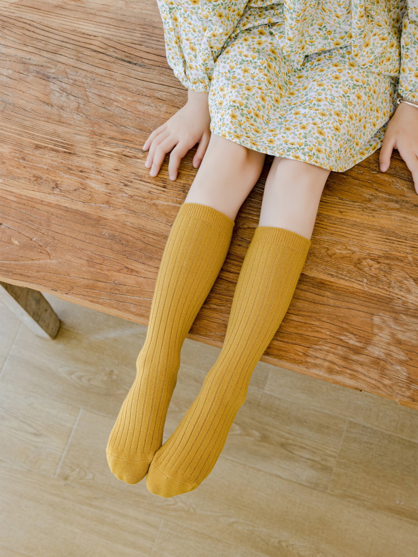 для детей Однотонные носки до середины голени SHEIN