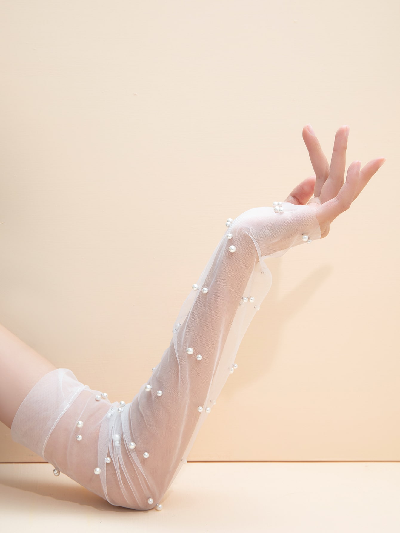 Кружевные длинные перчатки с искусственным жемчугом SHEIN