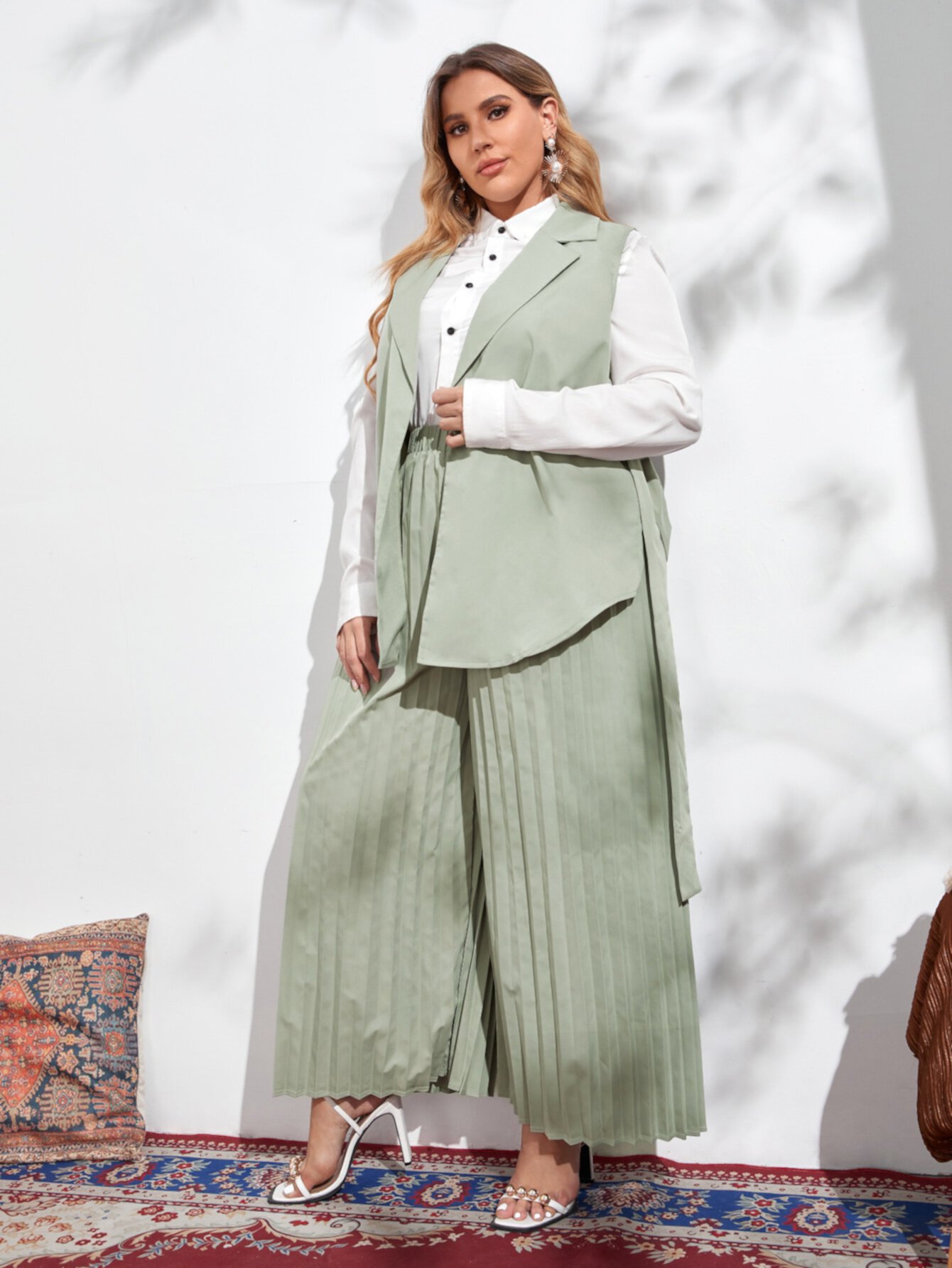SHEIN размера плюс Пиджак с разрезом и поясом & брюки с широкими штанинами без блузки SHEIN