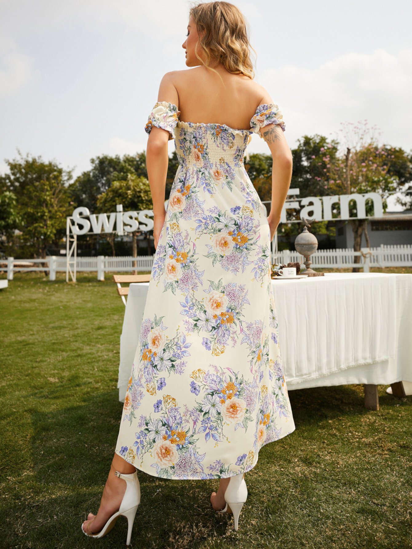 SBetro Платье с открытыми плечами и цветочным принтом SBetro