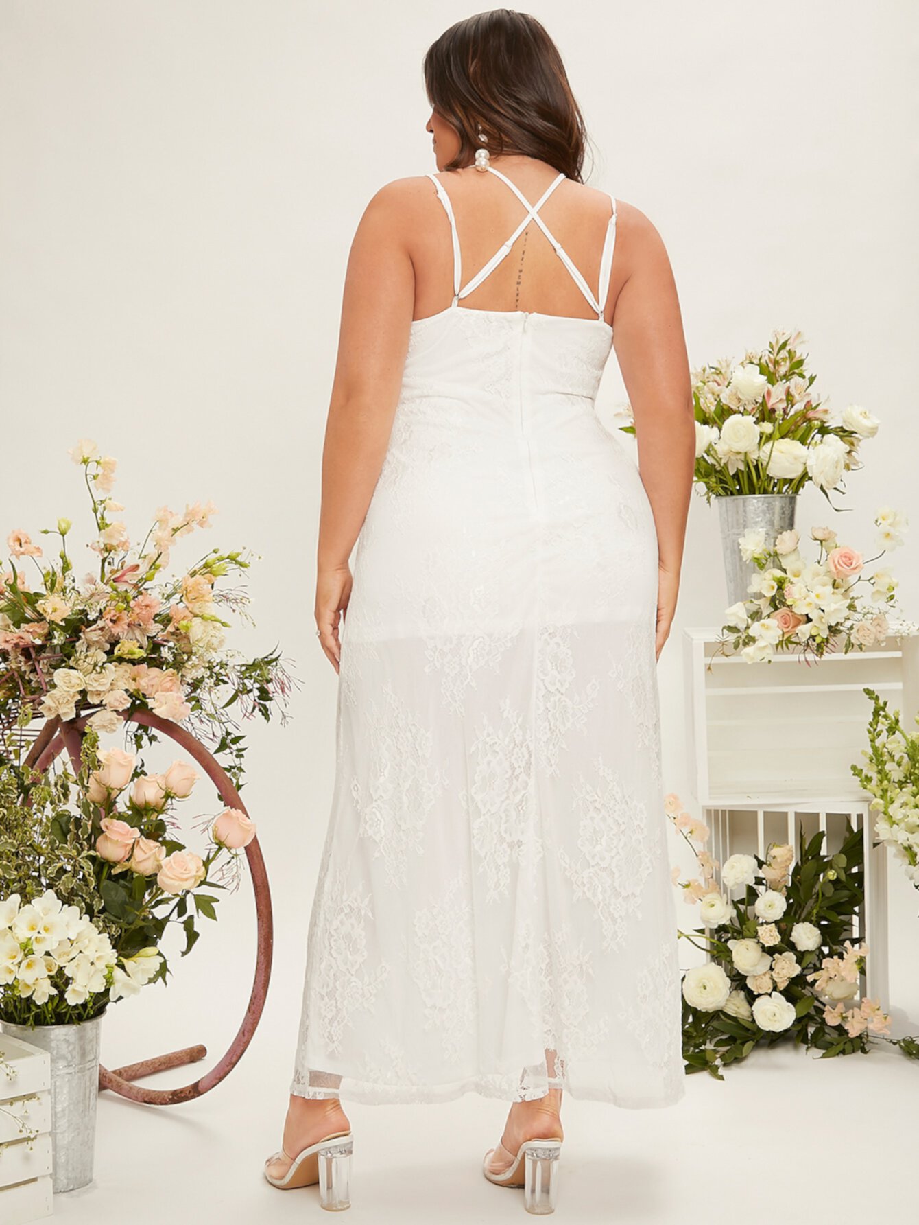 SHEIN размера плюс Свадебное платье с перекрёстной спиной кружевной SHEIN