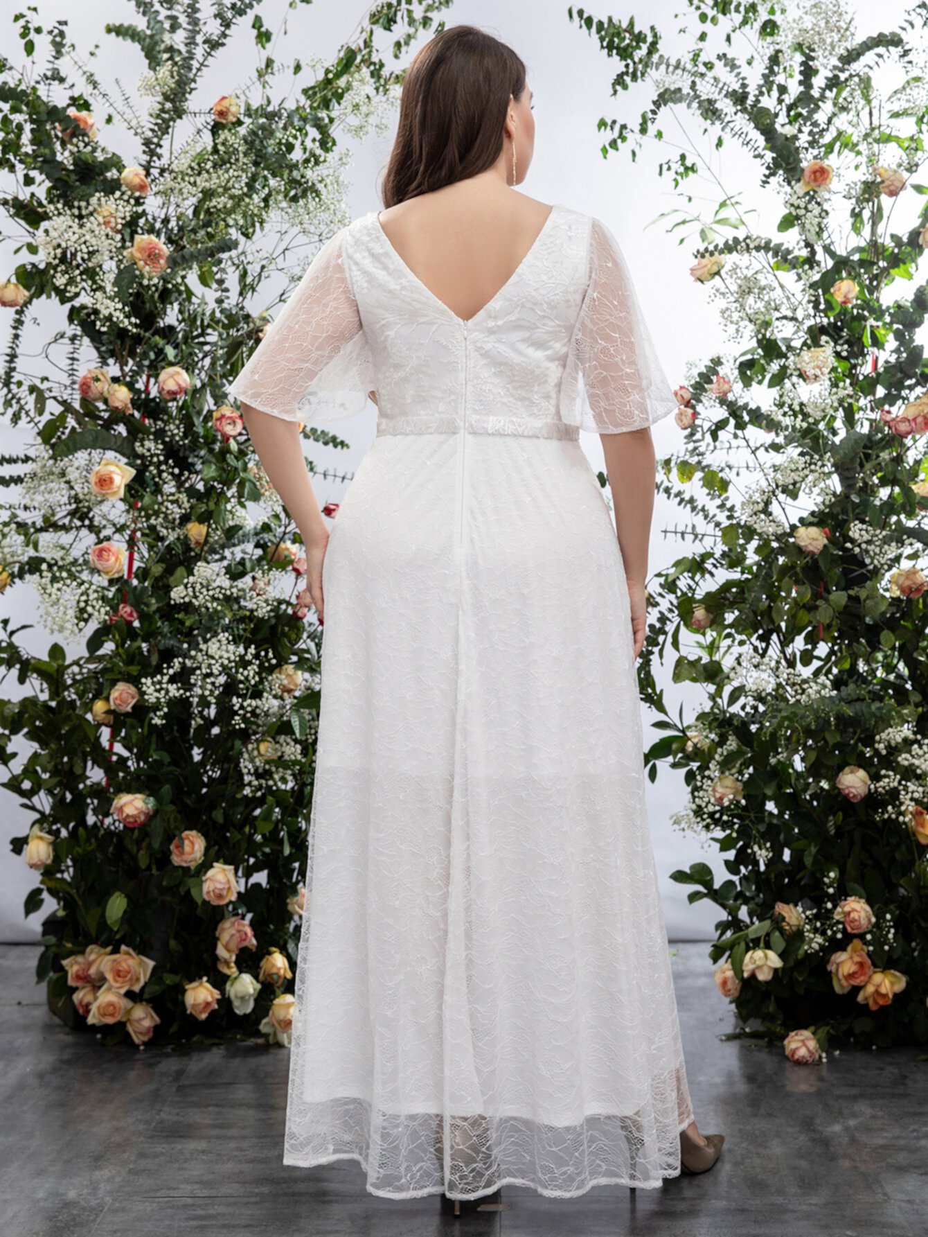 размера плюс Свадебное платье с рукавами-бабочками кружевной SHEIN