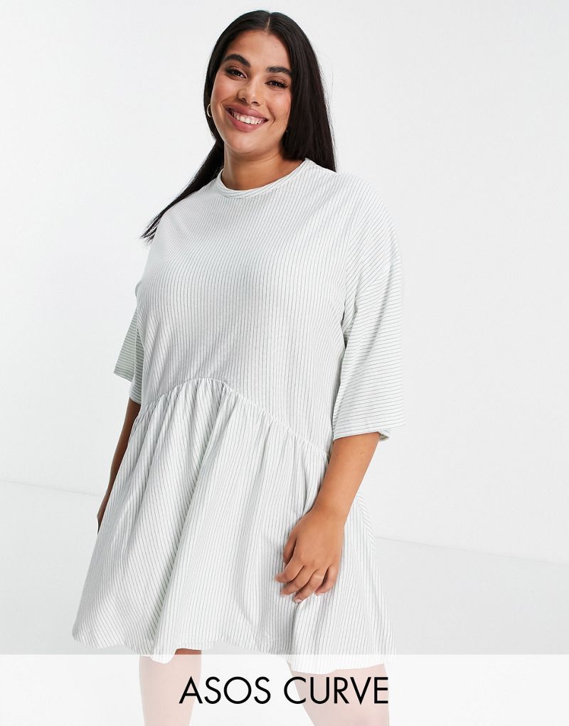 Платье мини свободного кроя с заниженной талией в полоску цвета шалфея и белой полосой ASOS DESIGN Curve ASOS Curve