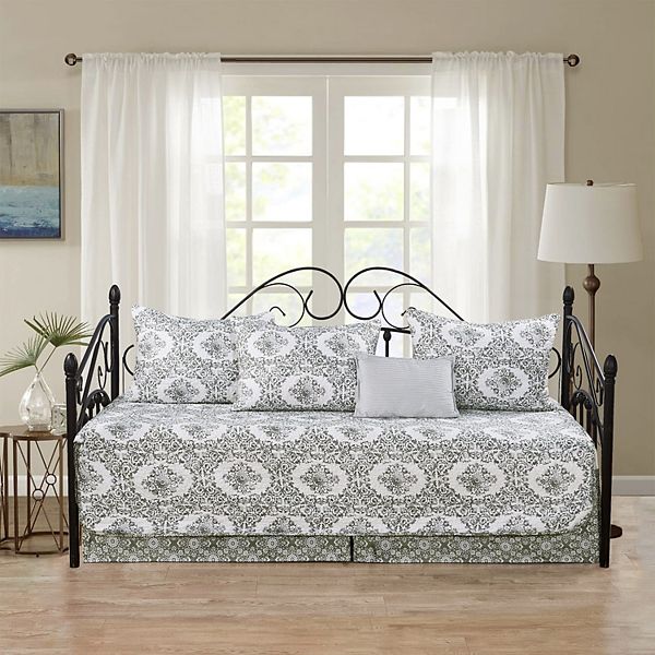 Serenta Legacy 6-Piece Quilted Daybed Serenta