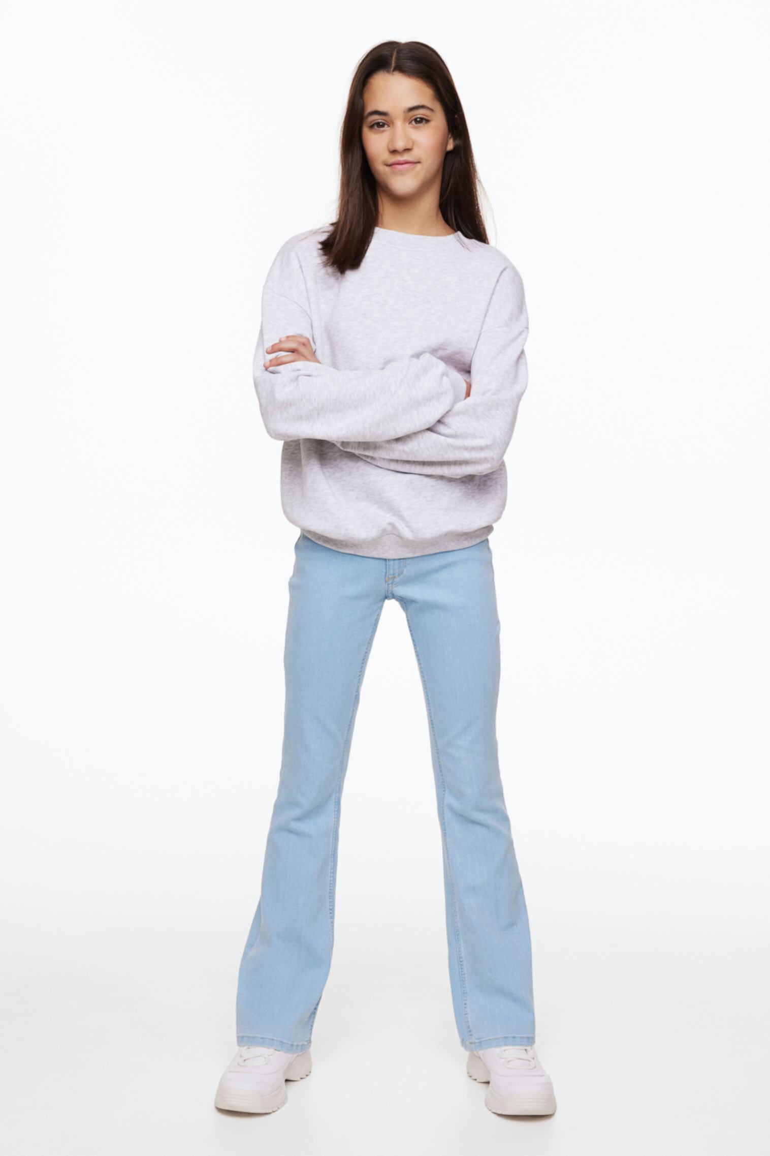 Расклешенные джинсы суперэластичного кроя H&M