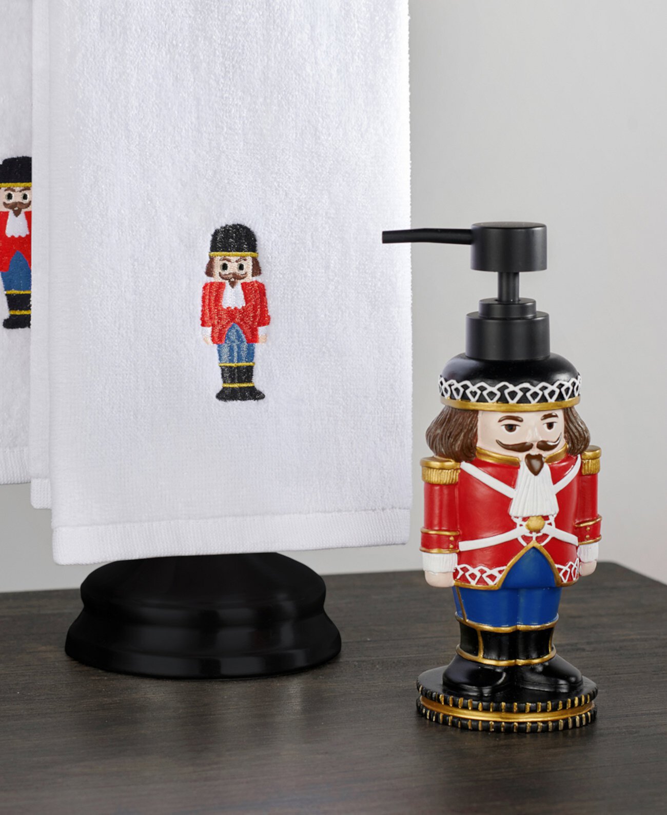 Nutcracker 3-Pc. Towel & Pump Set Mistletoe Farms