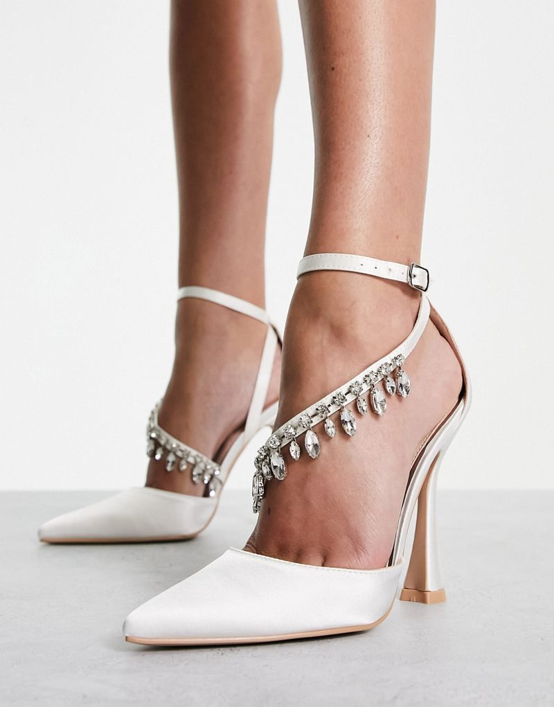Белые туфли на каблуке с декорированной деталью Be Mine Bridal Isadora Be Mine