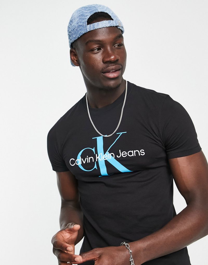 Черная сезонная футболка с монограммой Calvin Klein Jeans Calvin Klein