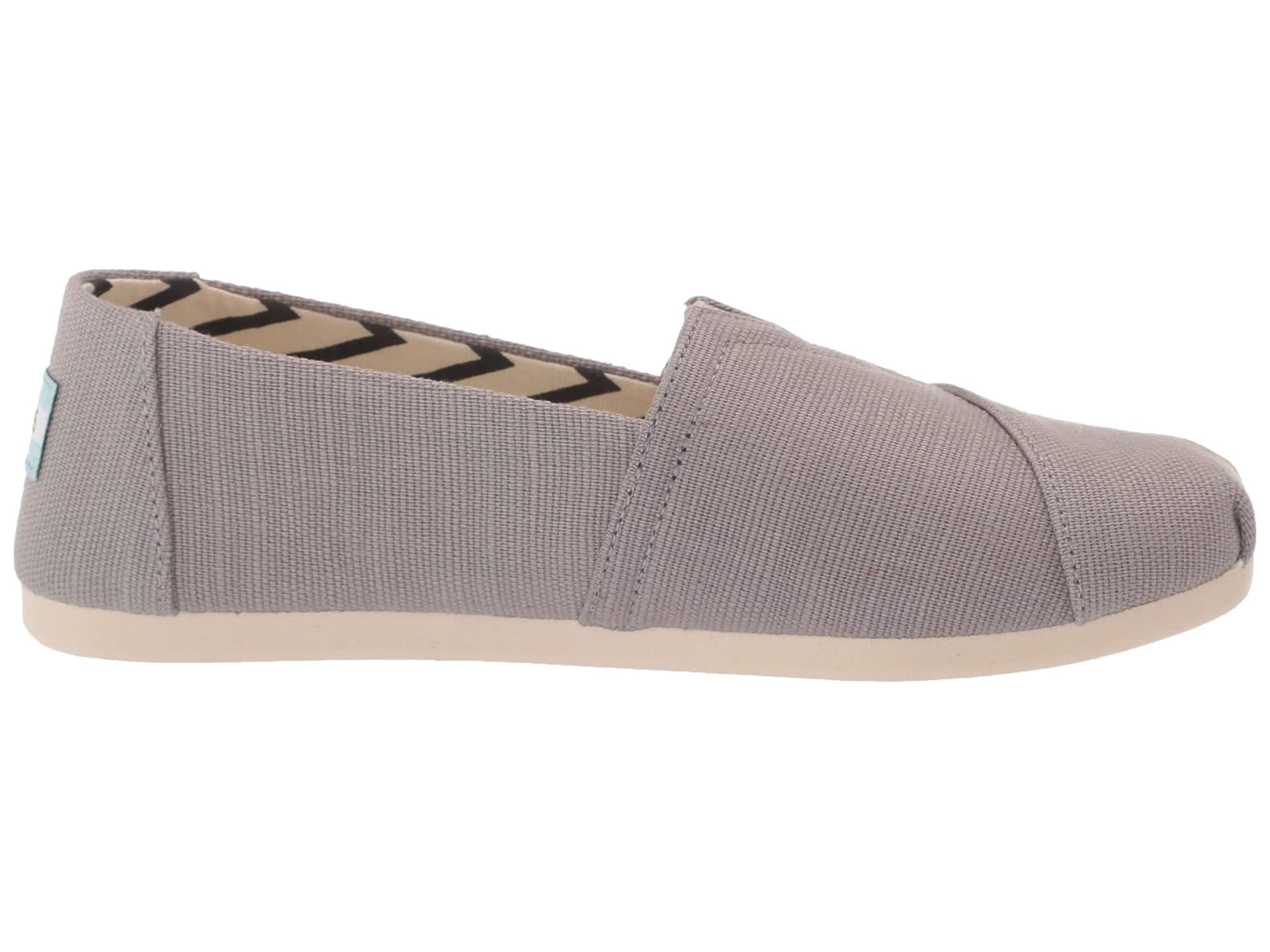 Туфли TOMS Classic Alpargata - Широкие, дышащая текстильная подкладка и амортизация CloudBound™ Toms