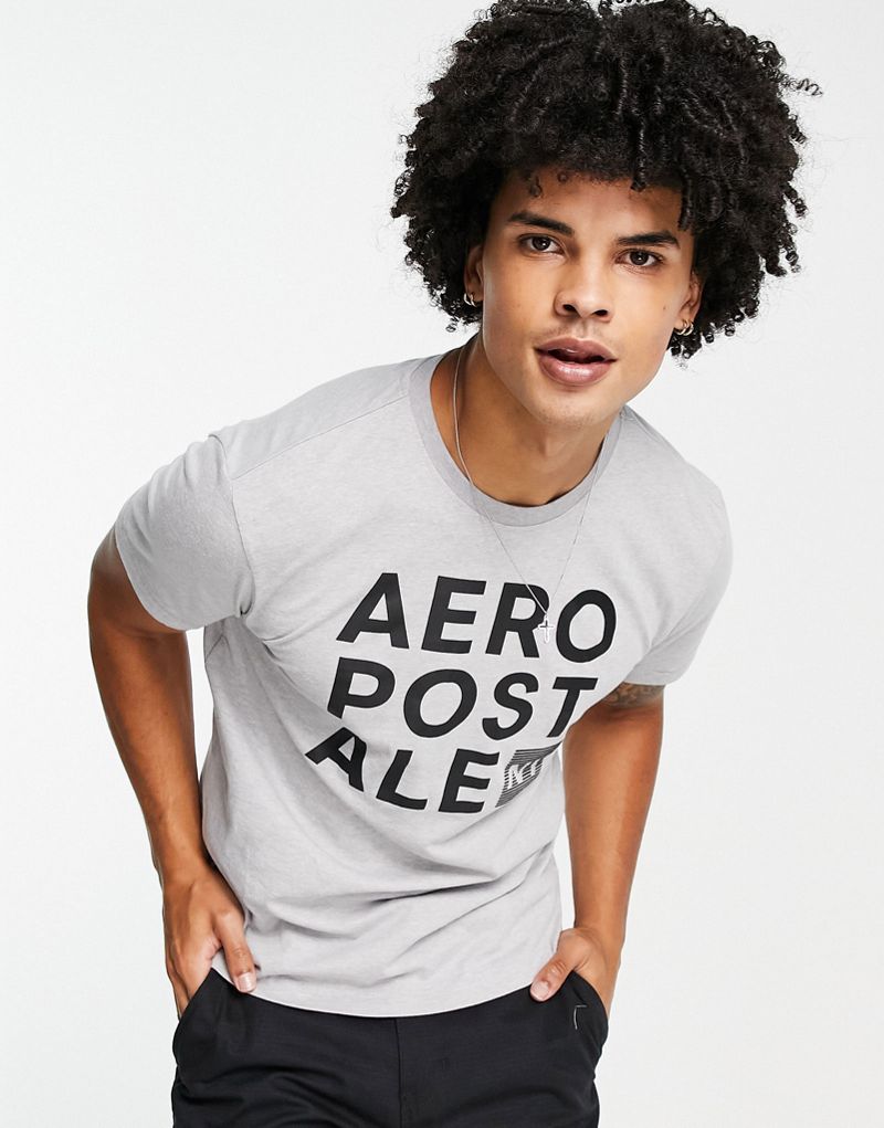 Серая футболка с логотипом Aeropostale спереди AEROPOSTALE