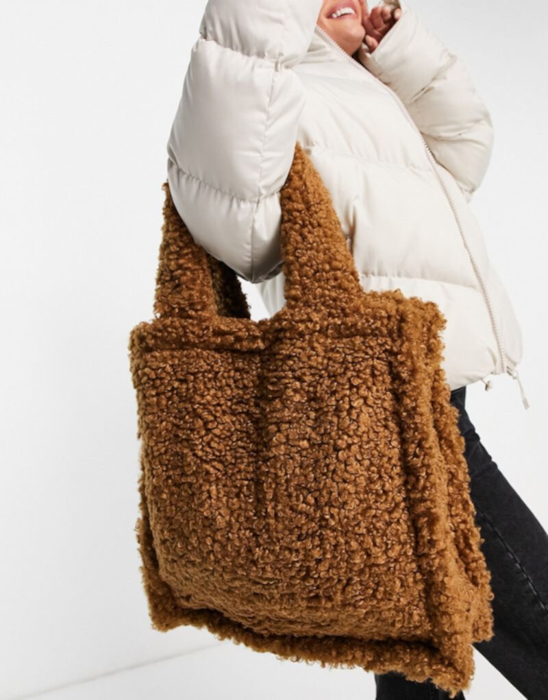 Светло-коричневая большая сумка-шоппер из искусственной овчины Jayley Jayley