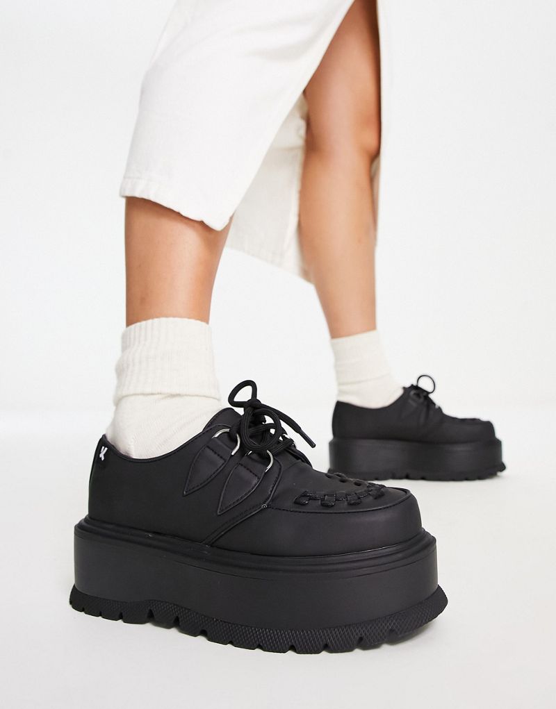 Черные ползунки со шнуровкой Koi Footwear Koi Footwear