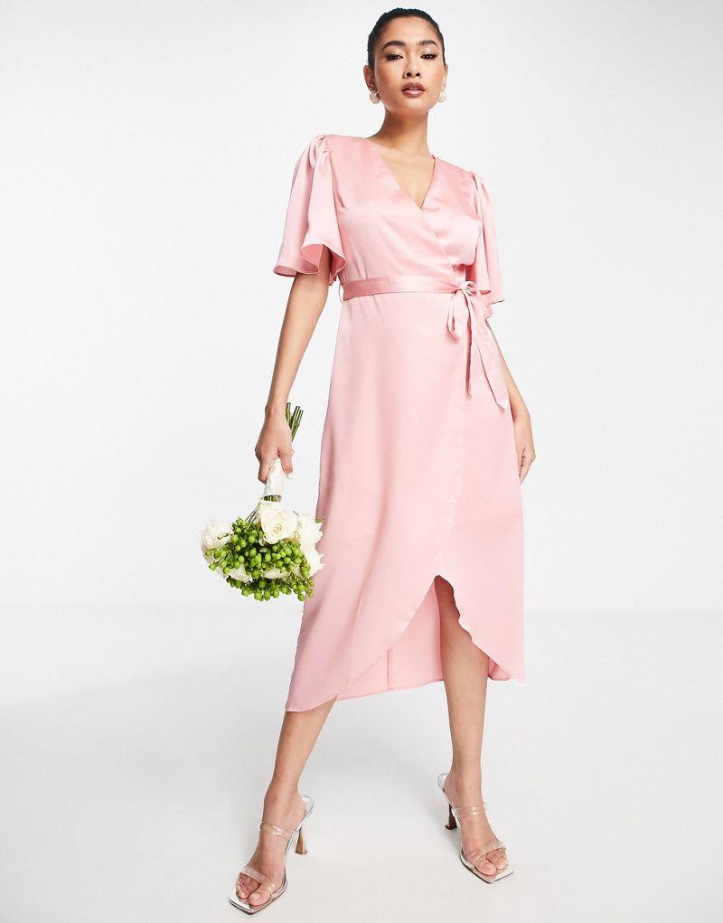 Нежно-розовое атласное платье миди с запахом спереди Liquorish Bridesmaid Liquorish